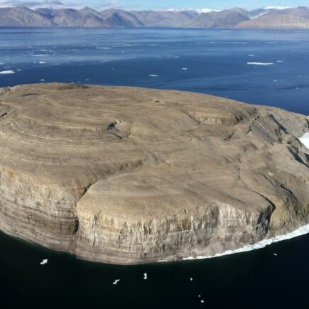 Hans Island, un cailloux perdu au milieu des glaces